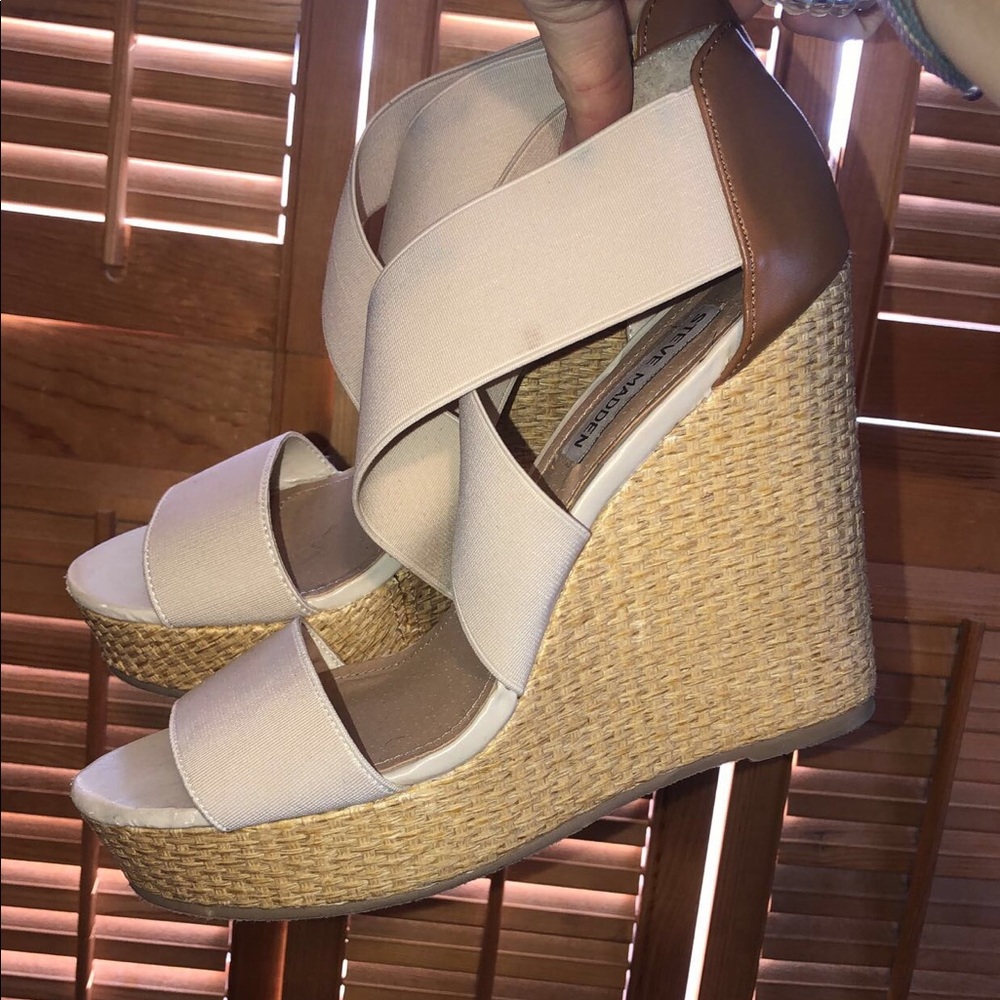 Steve Madden Wedge sandals